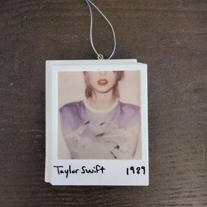 Taylor Swift Christmas ornament